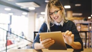 Customer Experience und KI: Daten müssen strukturiert sein und zwischen den Abteilungen geteilt werden.
