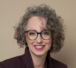 Porträt von Christine Maria Kaltenleitner, Referentin beim MC Lago Webinar zu wirksamer Kommunikation und Führung